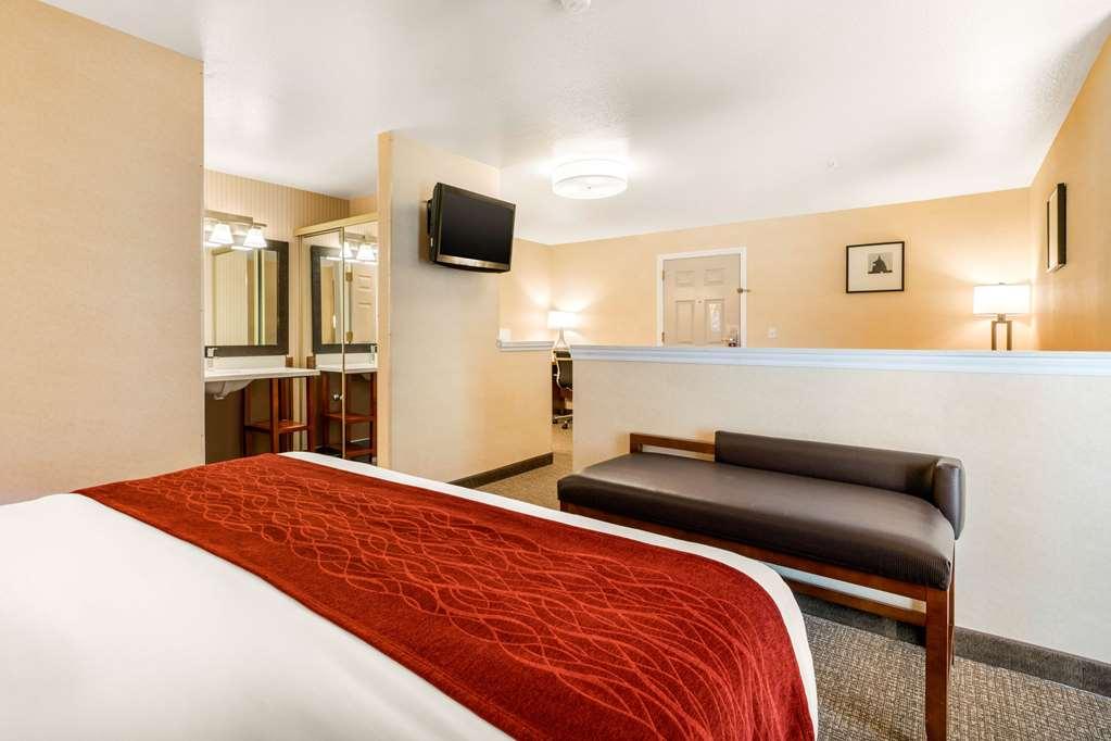 Hotel Comfort Near I-5 2*