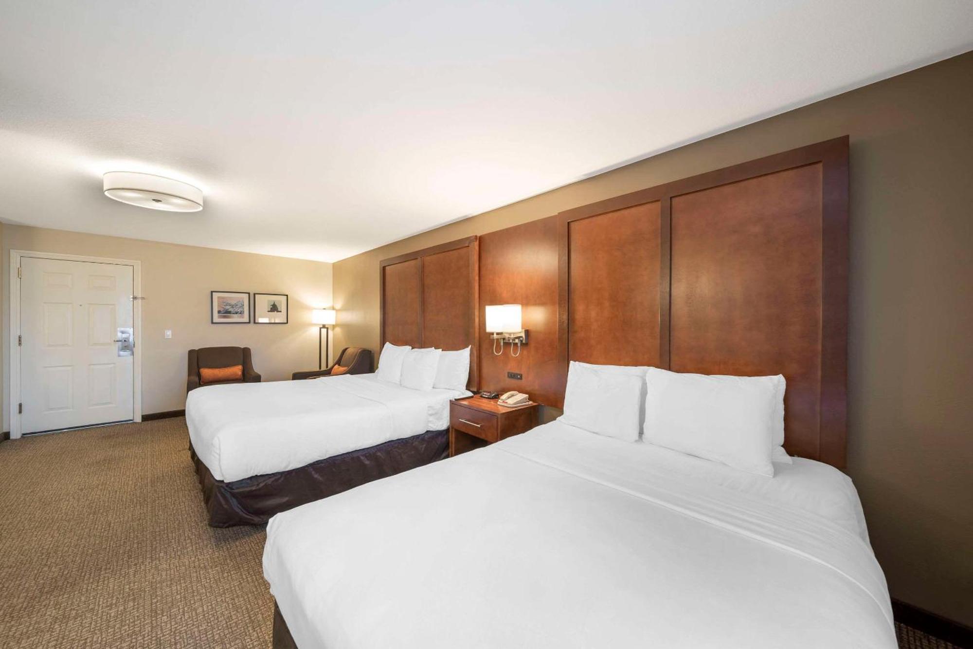 Hotel Comfort Near I-5 2*