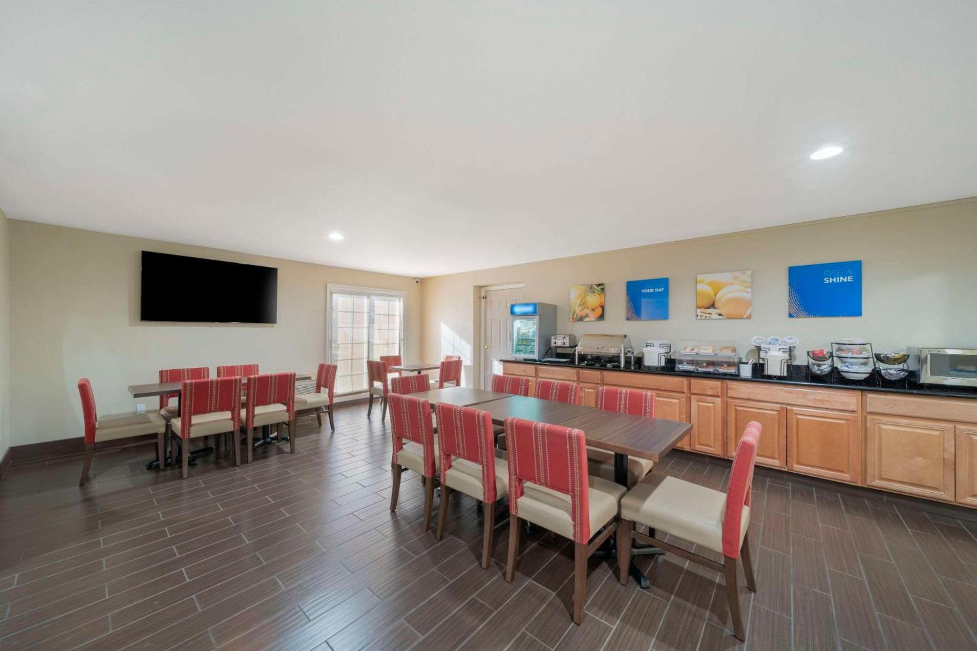 Comfort Near I-5 Hotel Red Bluff