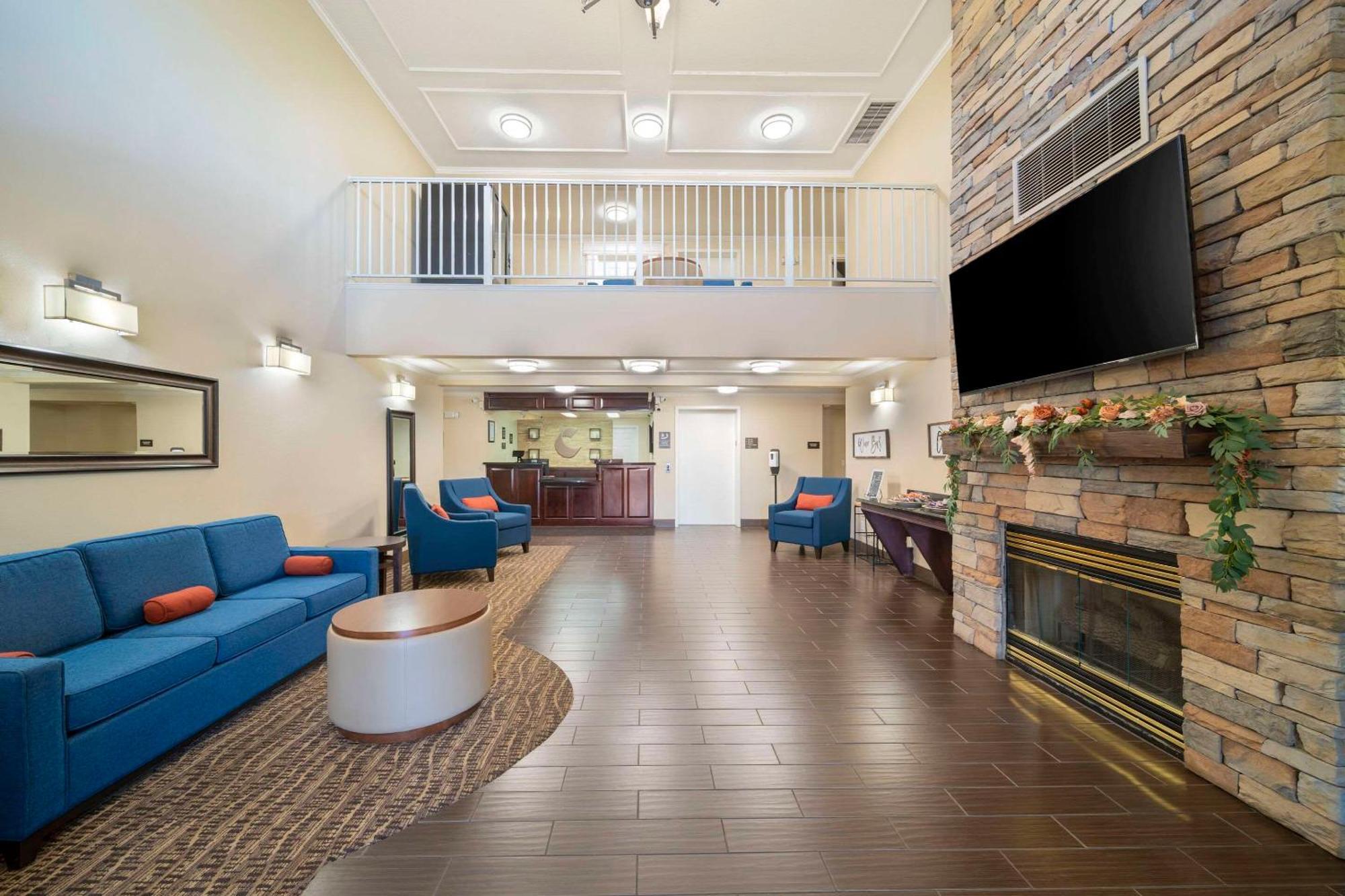 Hotel Comfort Near I-5 2*